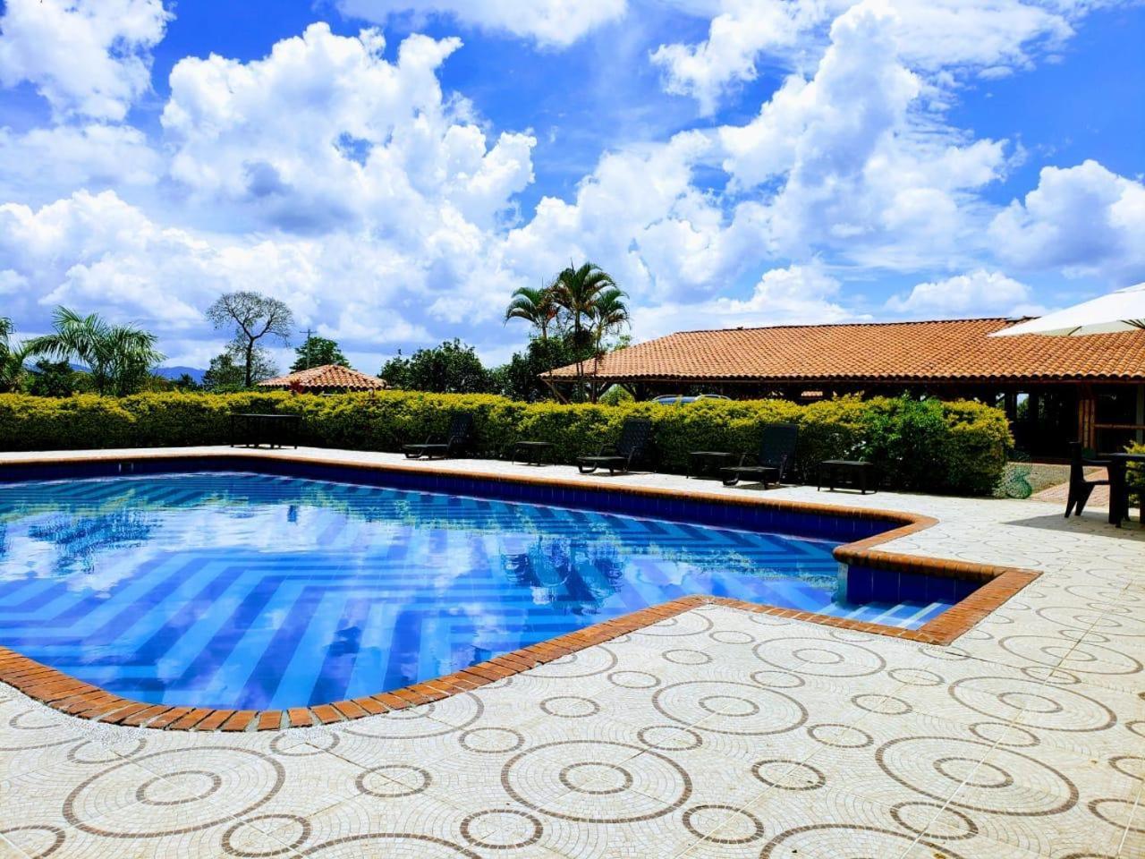 Hotel Campestre Cafe Tropical Quimbaya Exteriör bild